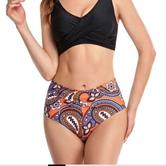 NWOT Coutexyi 2 Pcs Black V NeckTank Top Printed Triangle Bottom Size M - Picture 1 of 7